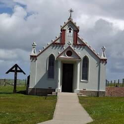 Die italienische Kirche auf der Insel Lambholm
