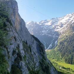 Die Fürenwand mit Klettersteig.