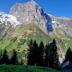 Galtiberg mit seiner Freeride-Route (rechts im Schatten das Schneeband entlang)