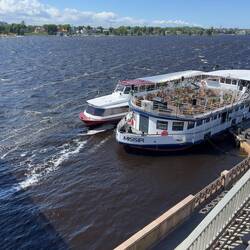 Die Daugava ist heute sehr aufgewühlt und fließt landeinwärts...