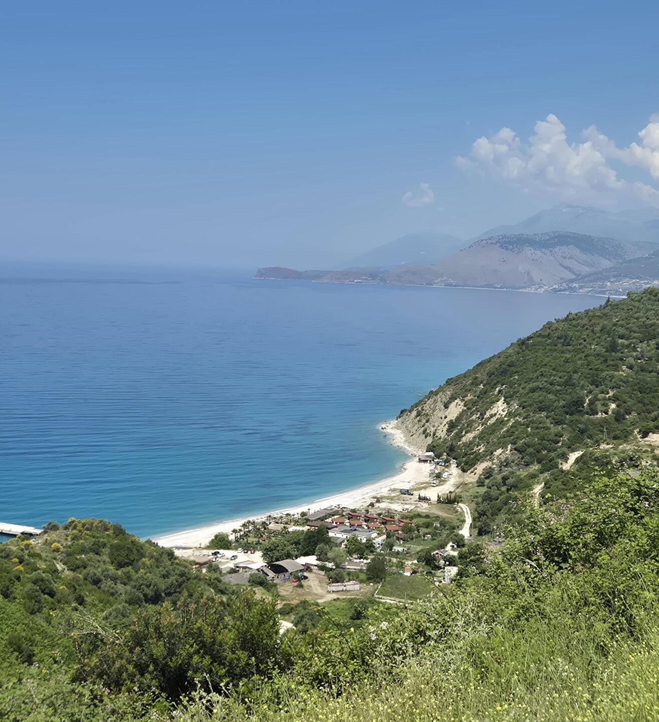 Fahrt entlang der Albanischrn Riviera