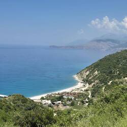 Fahrt entlang der Albanischrn Riviera
