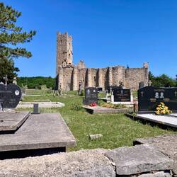 Geschichtsträchtige Ruine der Kirche zum Heiligen Erlöser (Crkva sv. Spasa) aus dem 9. Jahrhundert