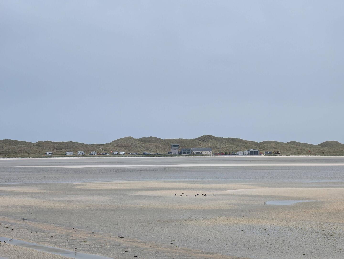Barra Airport (BRR) - weltweit der einzige Gezeitenflughafen mit Start und Landung im Sand