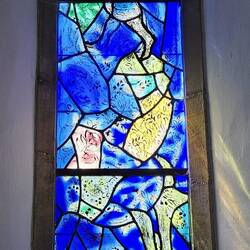 Alle Fenster der Kirche wurden in den 60er bis 80er Jahren des vergangenen Jahrhunderts...