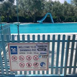 der Pool ist erst ab Samstag geöffnet