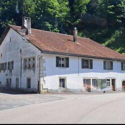 10 m nach der Grenze so richtig Jura (-architektur)