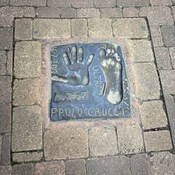 This project seems to have used different pilgrims to make Way markers through town.
