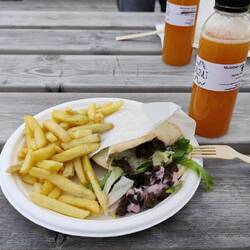 40€ Mittagessen vom Imbiss. Aber sehr lecker