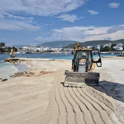 Eine Bucht daneben wird erst noch neuer Sand aufgeschüttet