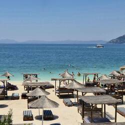 Badestrand 'Pema e Thatë' außerhalb der Stadt