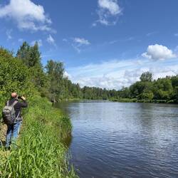 Flussaufwärts liegt der Campingplatz