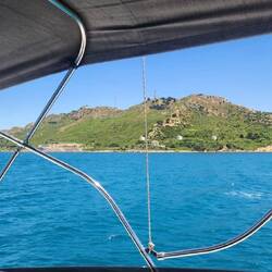 Dahinter liegt Durres