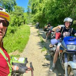 Les trois autres motards malheureux croisés dans la descente.