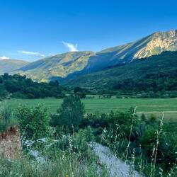 Une grande vallée large dans laquelle il fait bon pédaler au frais