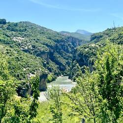 Superbe vue sur le canyon de Çorovodë