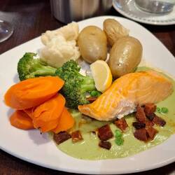 Dann halt wieder Lachs ( war aber lecker )