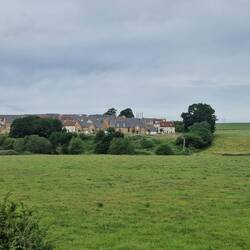 Unterwegs nach Salisbury, Dörfer wirken stark verdichtet