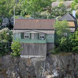 Wow. Who would build right at the edge of the cliff? This was the view from our cabin