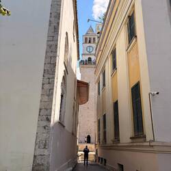 Et'hem-Bey-Moschee mit Uhrturm