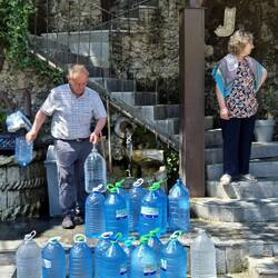 Quellfrische Trinkwasserabfüllung im großen Stil