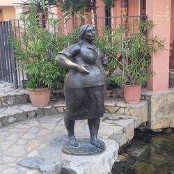 Olga, die Dame aus der Stadt - Figur aus dem beliebten Film
