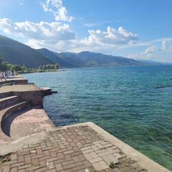 Am Ufer des Ohridsee