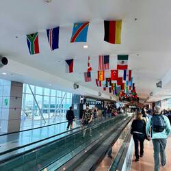 Im Schnellschritt zu Terminal 2