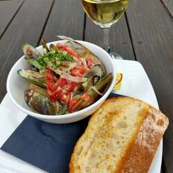 Thai Green Mussels