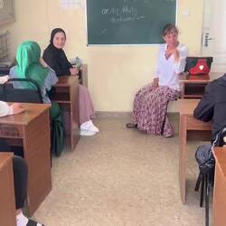 Beaucoup de questions et interrogations des filles !