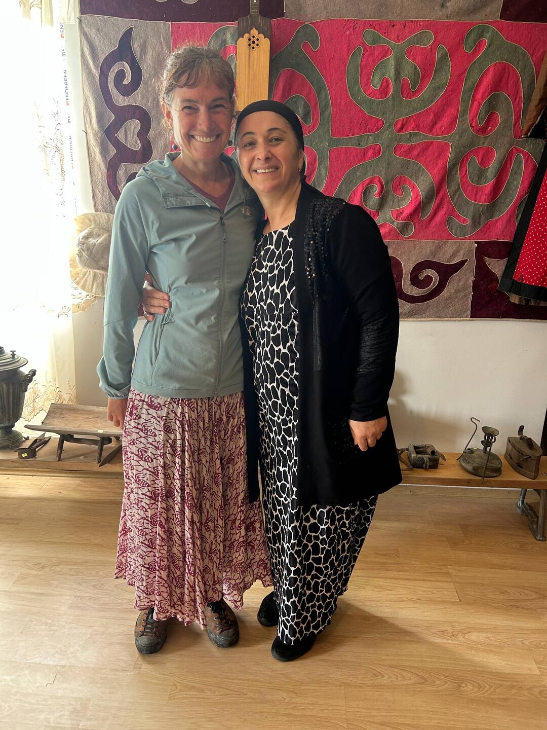 Au petit musée ethnographique de Duisi (Pankissi) avec Nestani qui ouvre pour nous