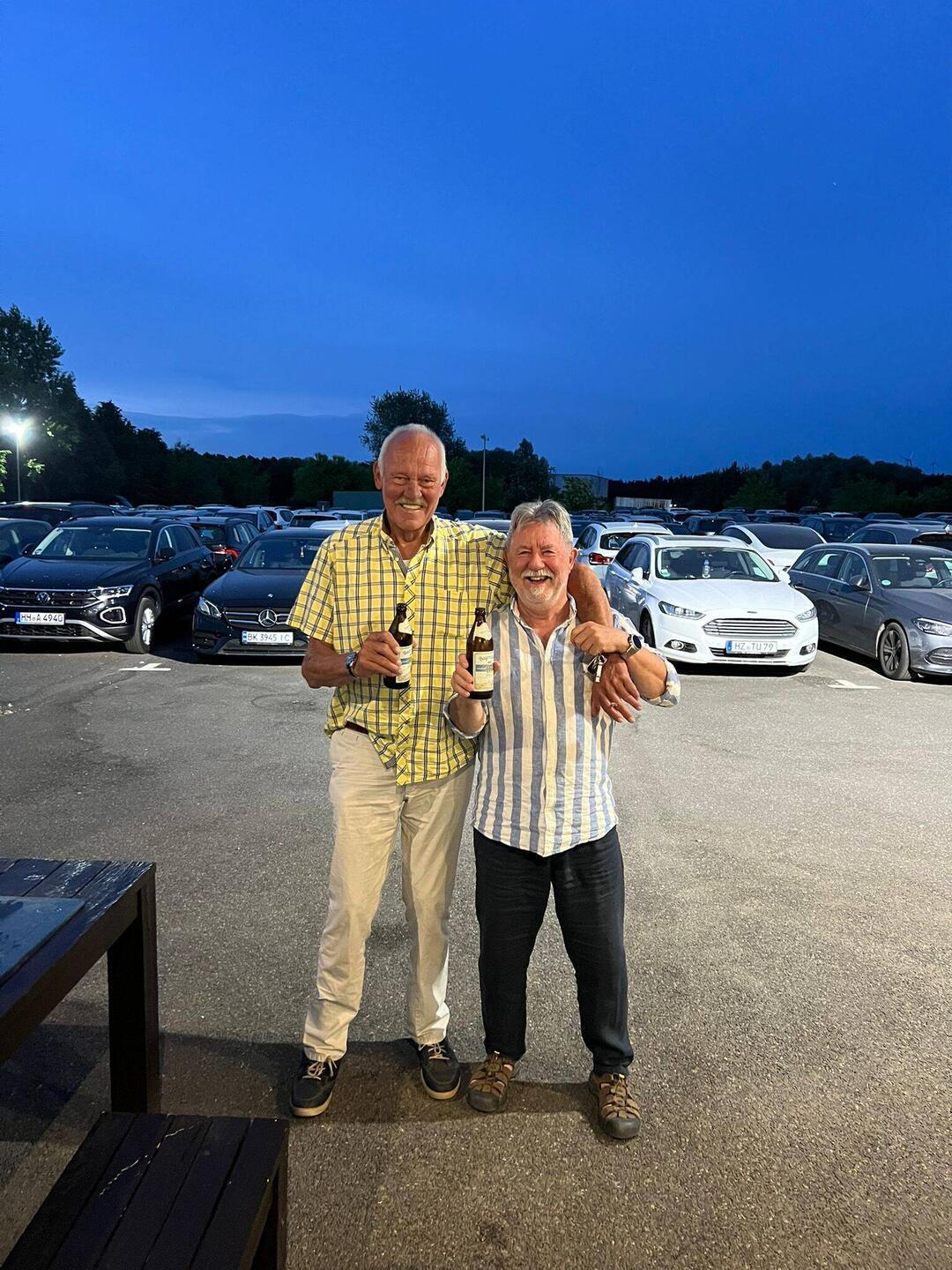 Autos geparkt früh 5 Uhr