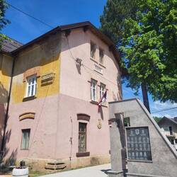 Bahnhof Pale