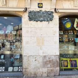 Pilgrim store tourist trap in the Cathedral square.