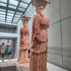 Les caryatides