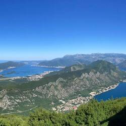 Ein letzter Blick über die Bucht von Kotor