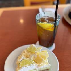 Key Lime 🍋‍🟩 Pie with Graham Cracker Crust