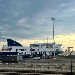 Le ferry Venezia a l'arrivée au port d'Ancône
