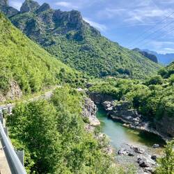 Theth liegt tief versteckt in der Bergwelt Albaniens