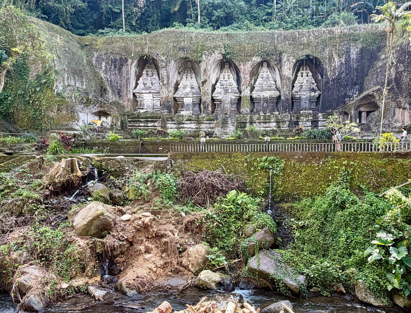 Bali/Gunung Kawi: Felsentempel einer Fürstenfamilie im 11. Jh.