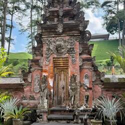 Tempel Tirta Empul (heilige Quelle)