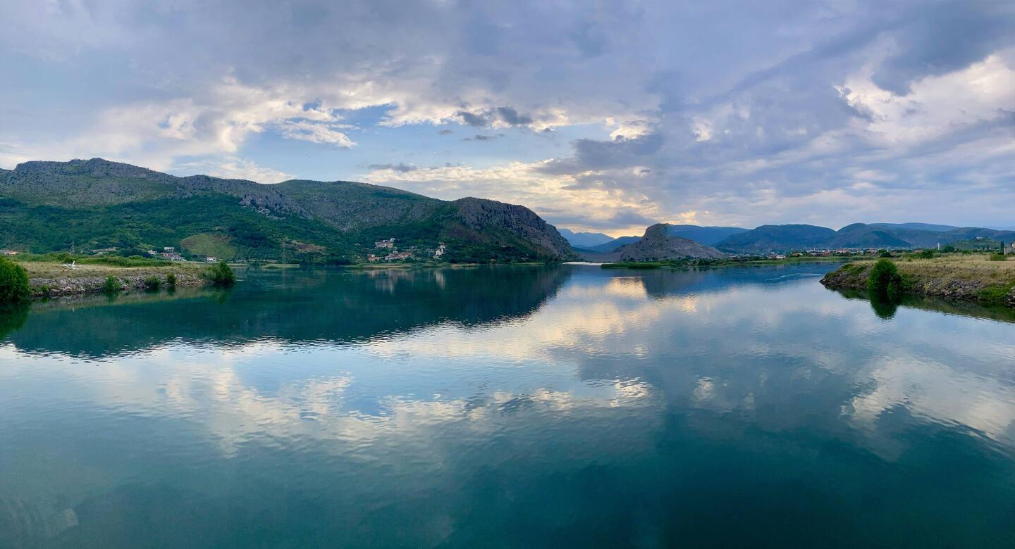 Nach einem Regennacht erholt sich das Wetter langsam