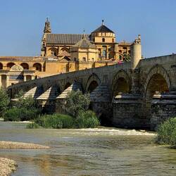 Mezquita Cathedral and the Roman Bridge