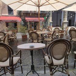 In diesem Cafe lässt sich der Regen aushalten