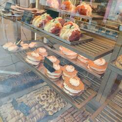 Hello cake shop