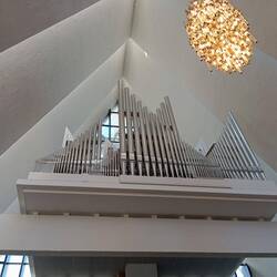 Orgel soll an ein Schiff erinnern.