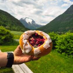 Bakst Hjelledalen - unbedingt einen halt einlegen!🤤