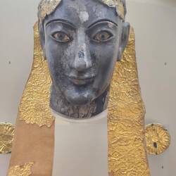 Statue en or et ivoire