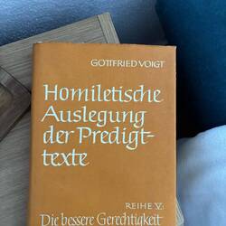 .... und die vorhandene Bettlektüre