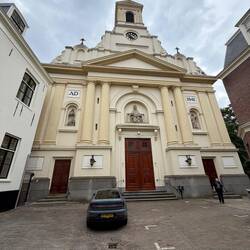 Die katholische Teresia van Avilakerk